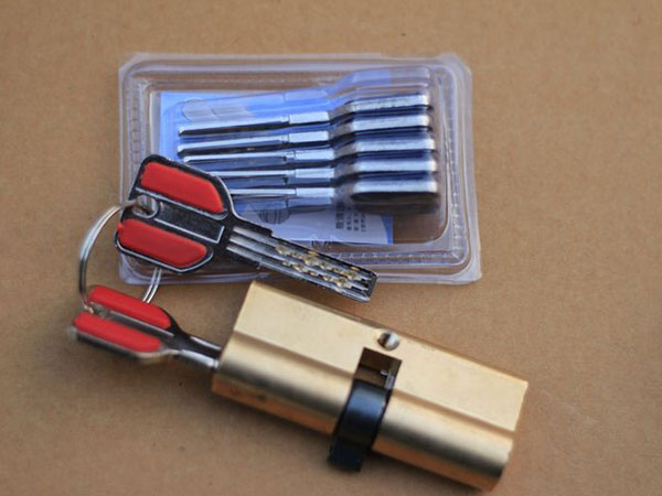 九龙24小时上门开锁公司